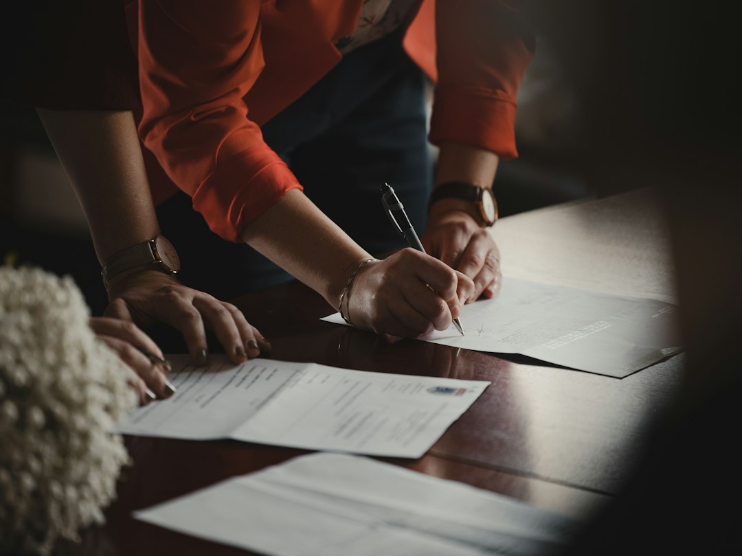Signature d un compromis de vente immobilière
